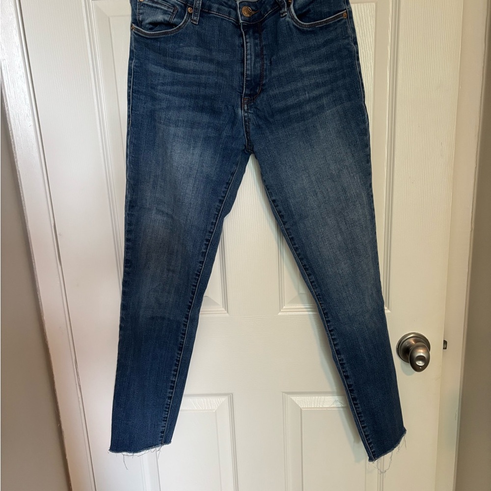 STS Blue
Emma Mid Rise Fray-Hem Ankle Skinny Jean